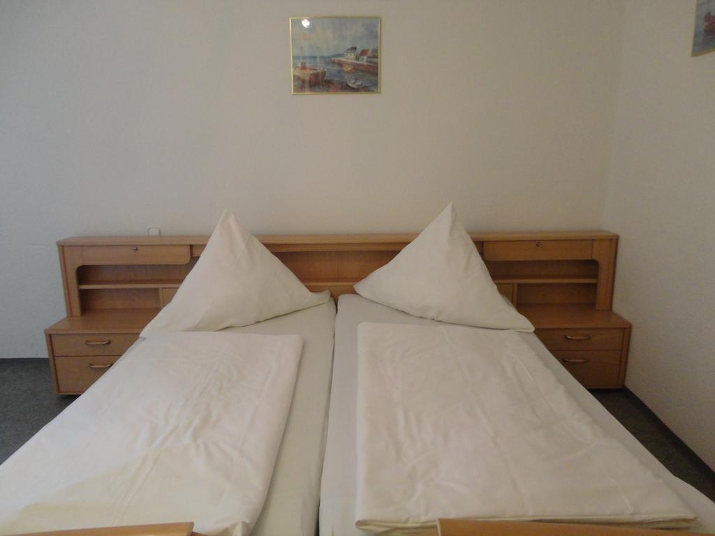 Gasthof Reif Ursensollen Buitenkant foto